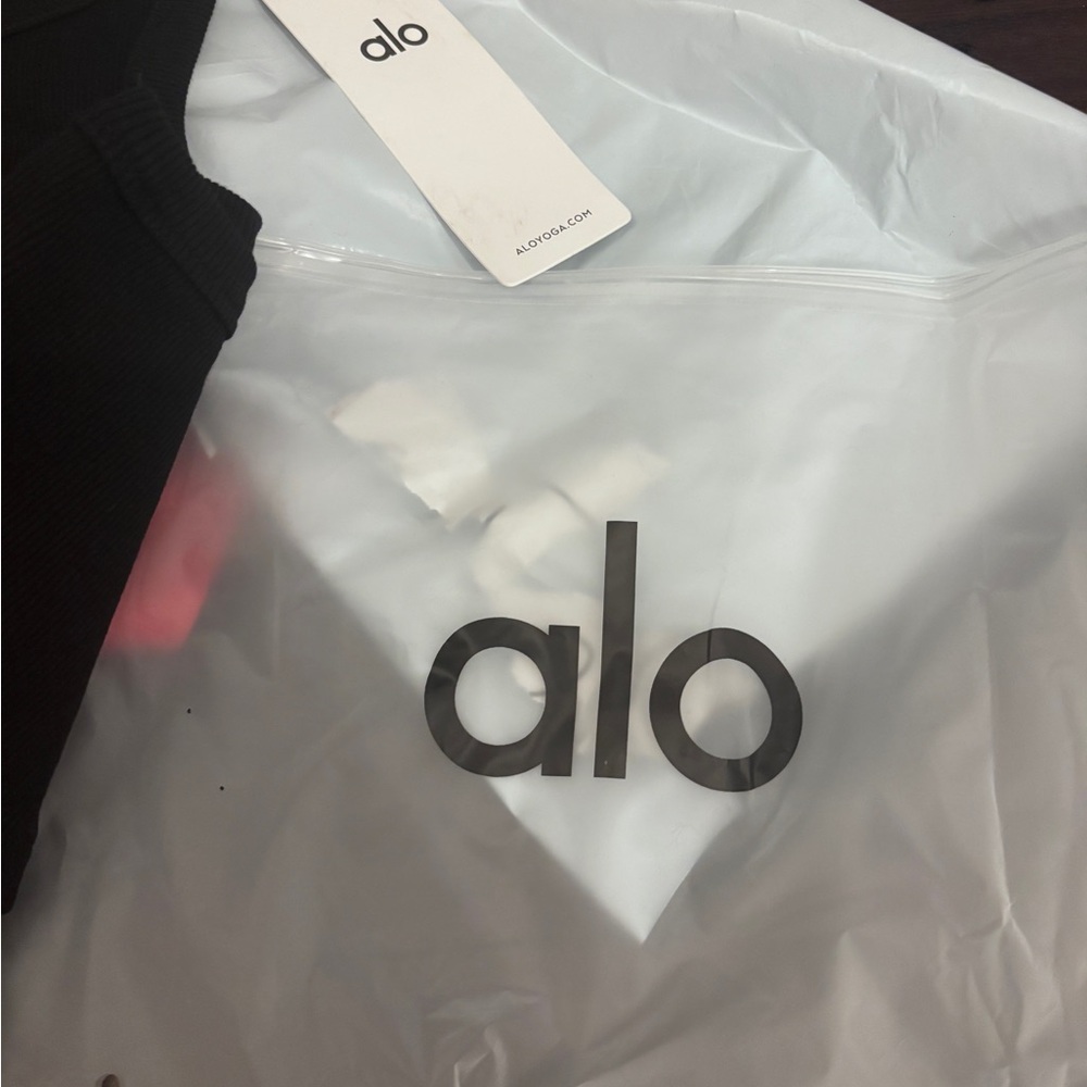 New ALO Yoga Aspire Tank Black High-Neck Racerback Sports Bra - Picture 6 of 7